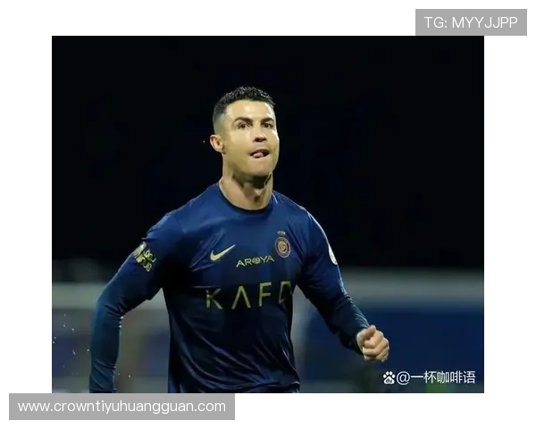 C罗家冰箱里塞满蛋白粉，连矿泉水都要冰镇三小时