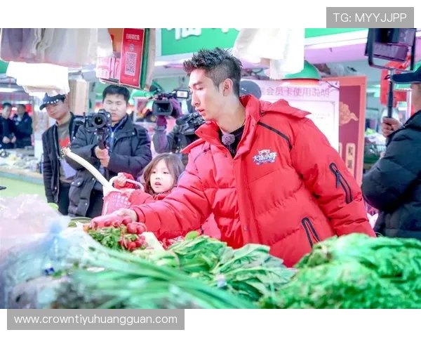 武大靖家冰箱里冻着的不是饺子，是他每天掐秒表吃的时间